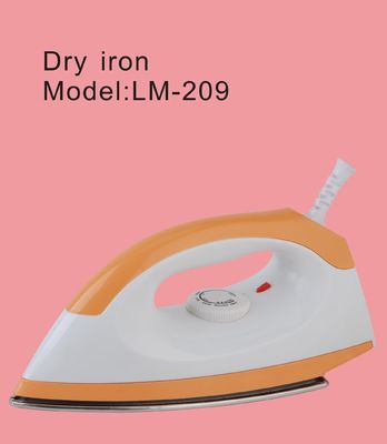 Strijken met droog ijzer LM-209 en aluminium zolen