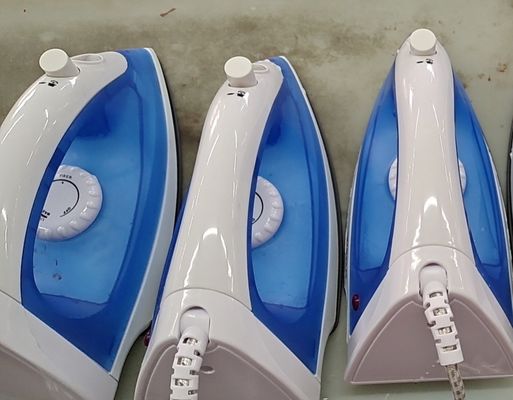Glanzere resultaten Aluminium Soleplates LM-788B Stoom ijzer met 35g/min Continu Stoom